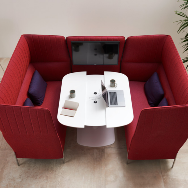 Dolly Chat – Acoustic Sofa