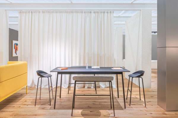 seating_team_stool_mdd_m115ral9005__fd142m115ral9005_1_