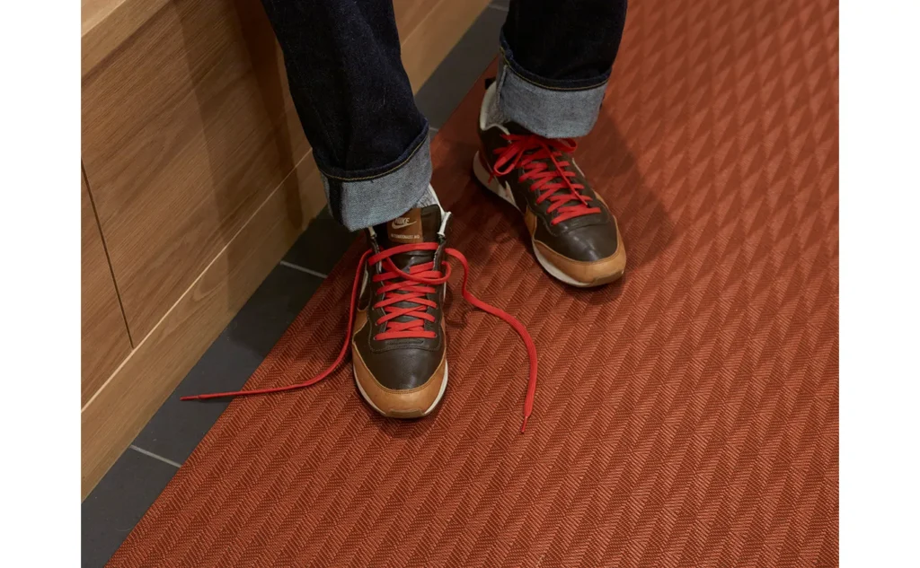 floor_arrow_paprika_detail-horiz_005