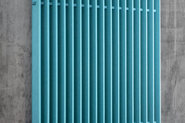 ECHOJAZZ_Shooting_2022_EchoBaffle_WALL_24mm_TILT_06_b-950x1160 (1)