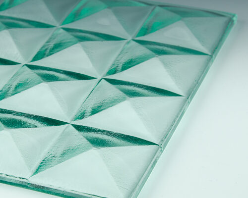 Pyramid-Petite-Clear-4