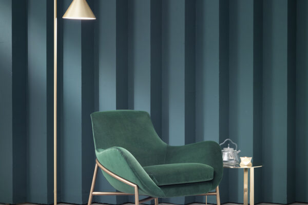 img022_Brera_Low_Armchair_80x82x77h_Metal_Base_Velvet-1