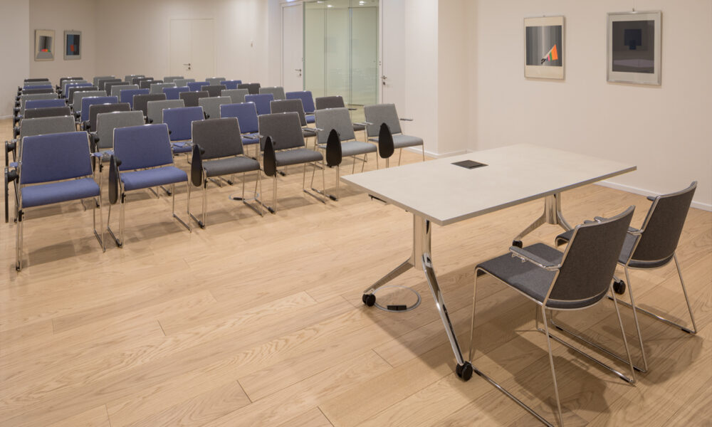 ICF-office-chair-Finn-Chair-conference-AMB10
