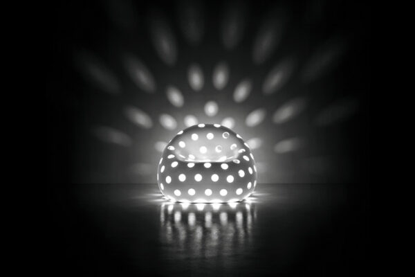 L_Airball_Armchair_LuceBianca_Light-1