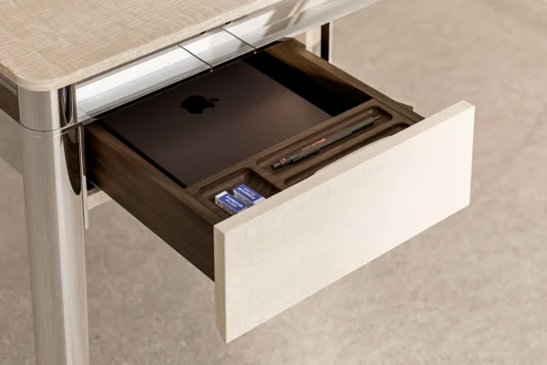 halcon-vesper-desk-drawer-detail_2500x1351_-_28de80_-_96ee705d8e088005c36c5212ae1ca7e694dee523