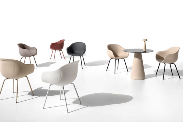 Fade_Chair_Dining_Table_high